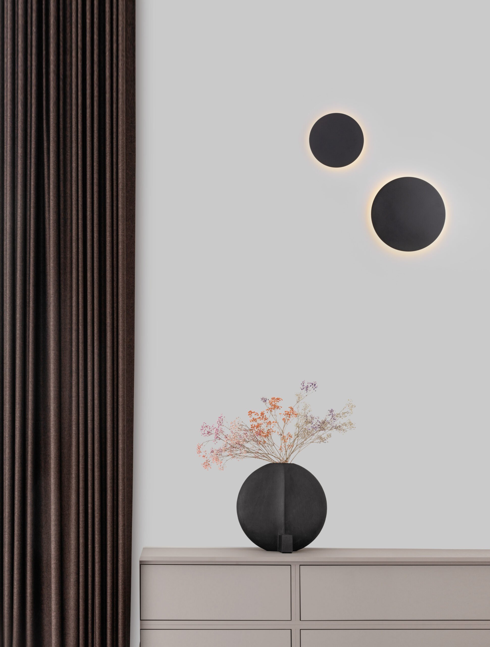 Dried,Colourful,Spring,Flowers,In,Black,Hand,Glazed,Ceramic,Vase Απλίκα LED CYRCLE 9248153 Nova Luce - Image 1